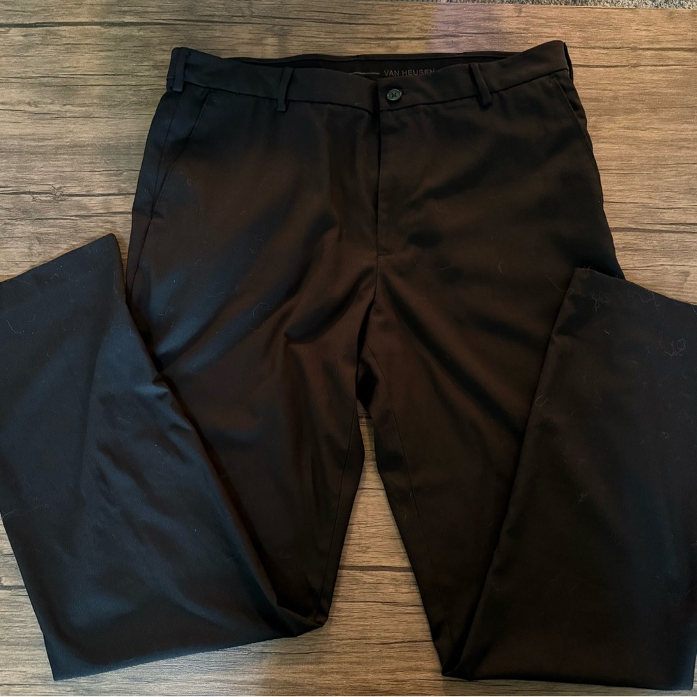 Van Heusen Black Dress Pants with Flat Front 36/34
